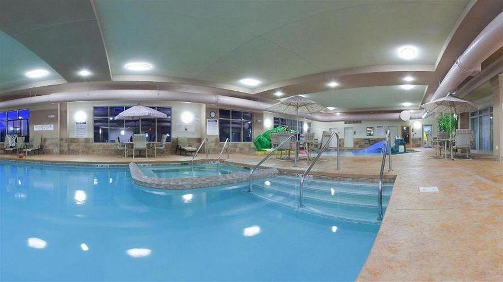 فندق وأجنحة هوليداي إن إكسبريس واوساو Weston المظهر الخارجي الصورة
